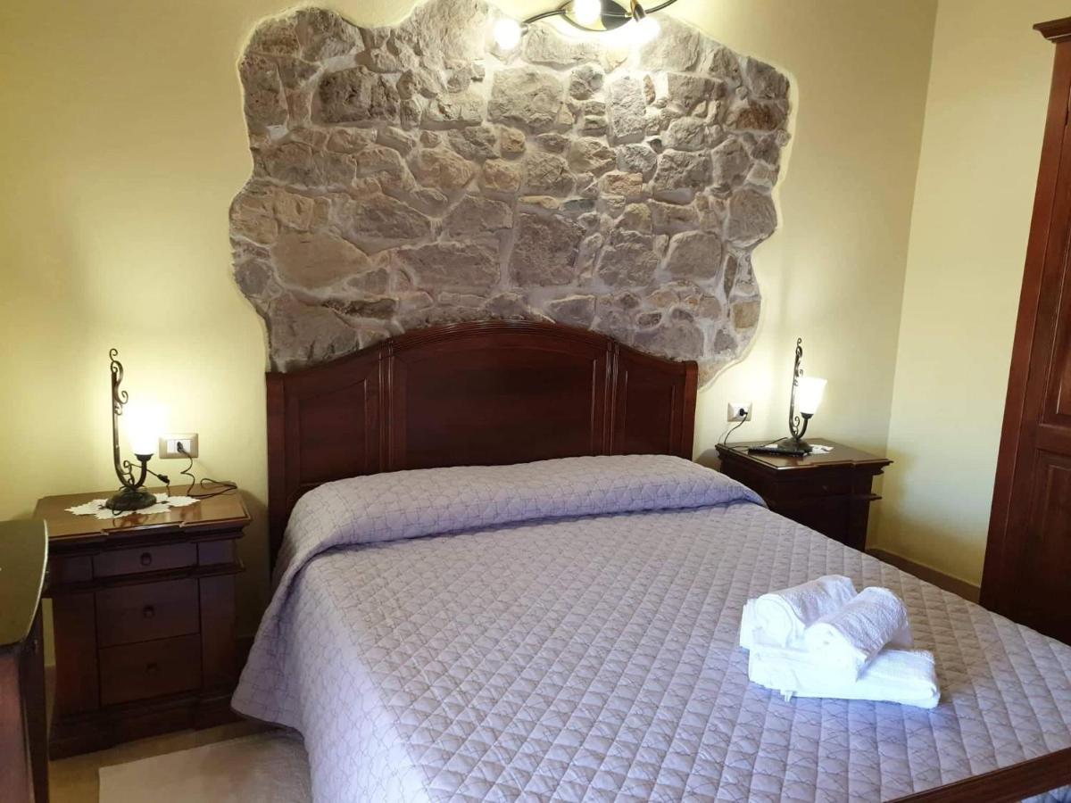 Estia Bed and Breakfast Scano Montiferro Exteriör bild