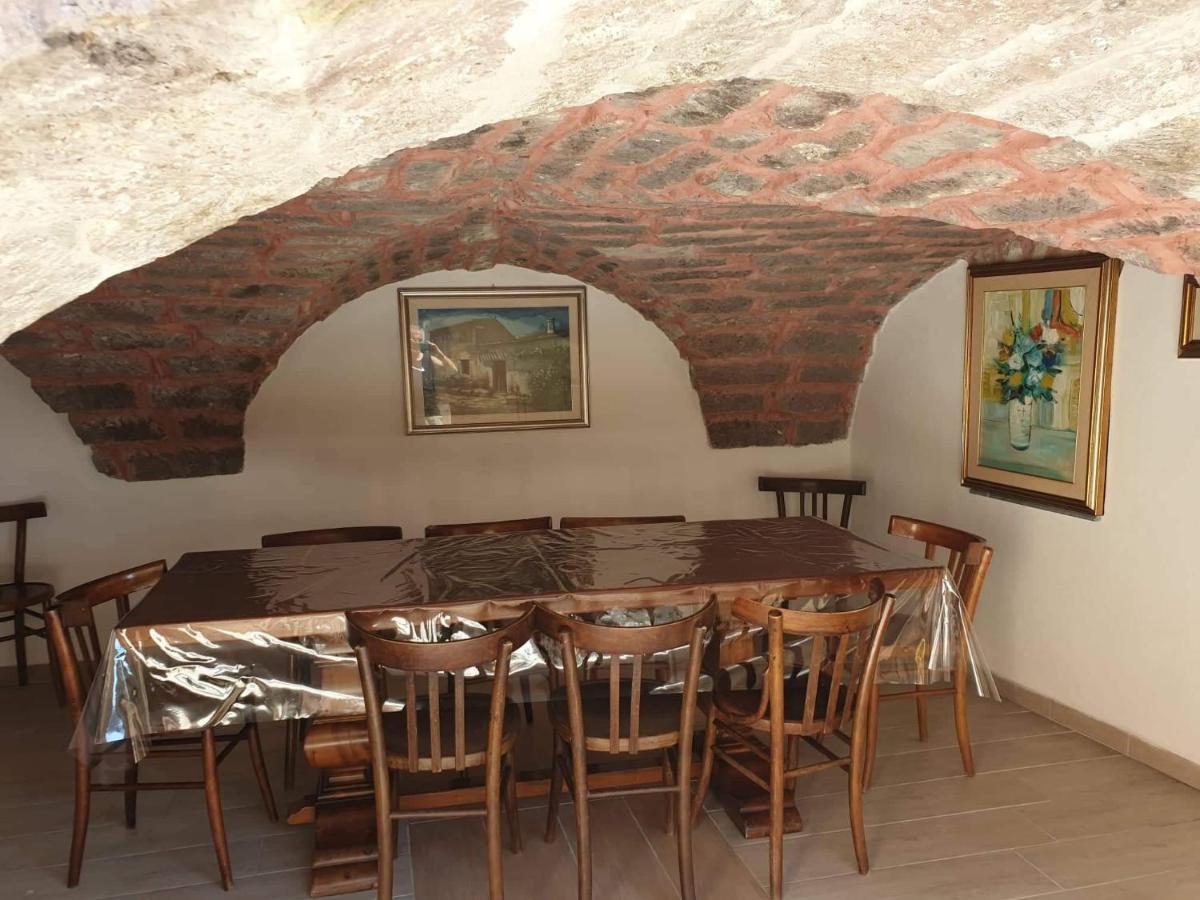 Estia Bed and Breakfast Scano Montiferro Exteriör bild
